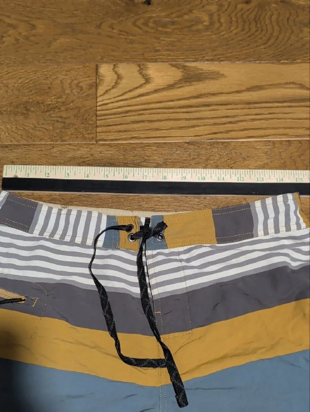 Patagonia Men’s Striped Board Shorts in Mustard, Blue & Gray Size 32